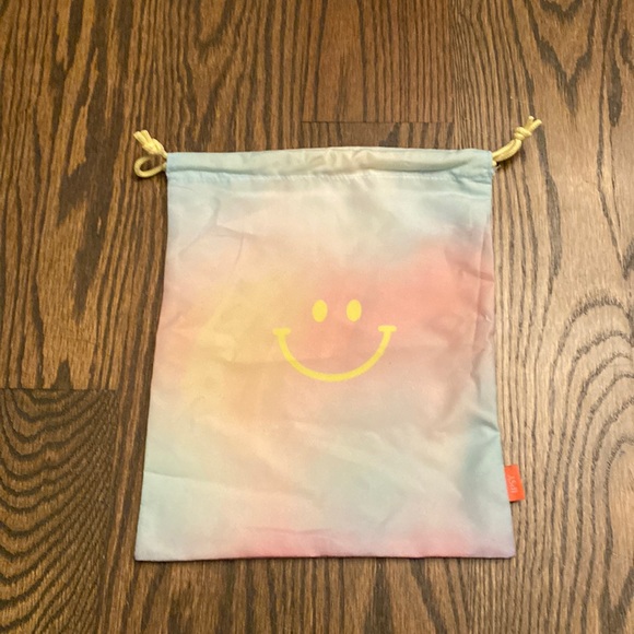 Tie Dye Smile Ipsy Bag - Picture 1 of 2
